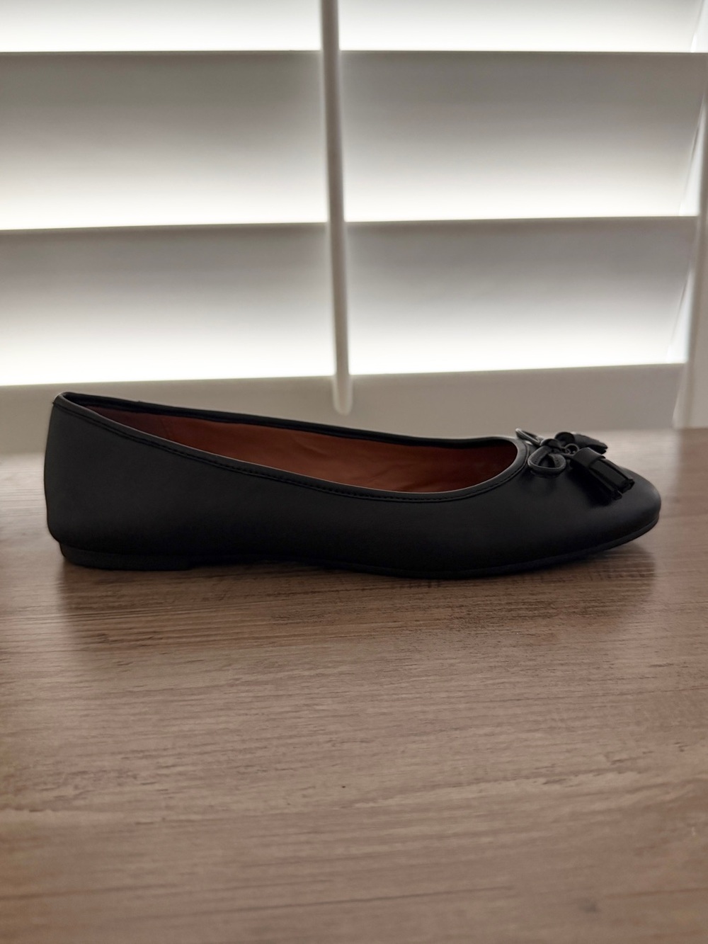 COACH Women's Black Leather Ballet Flats with Tassel Bow | Size 7.5 - Picture 5 of 9